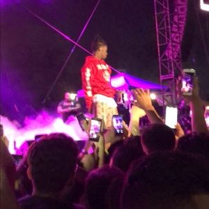 Meet your Posher, Jean